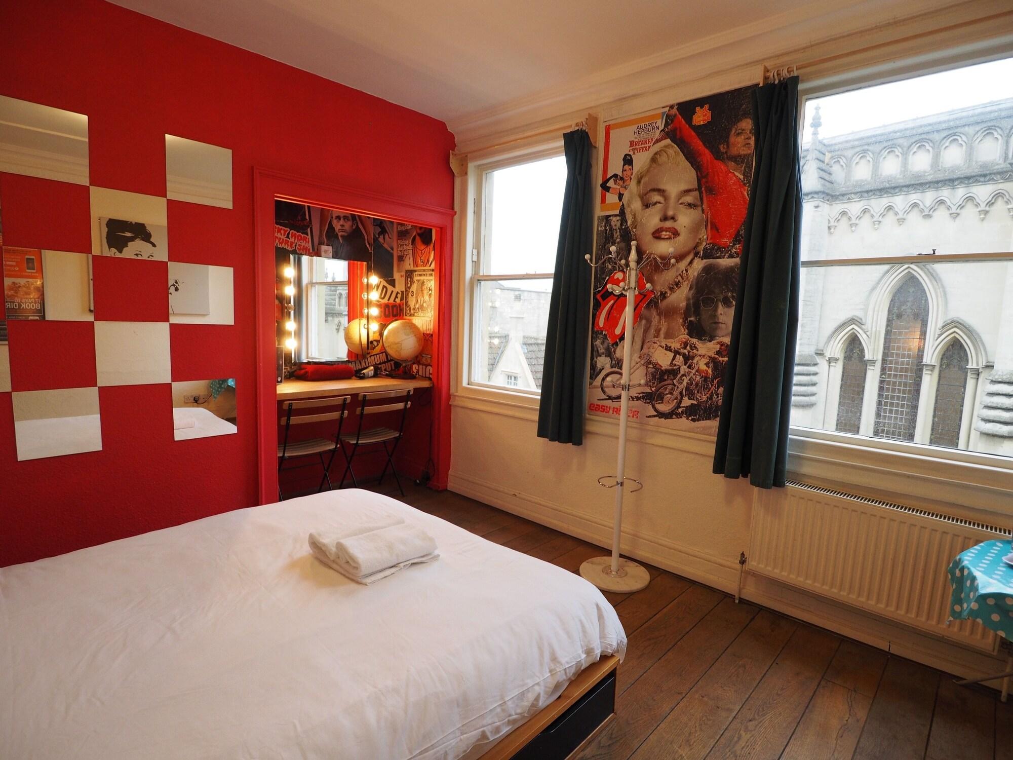 Hostal St Christopher's Bath