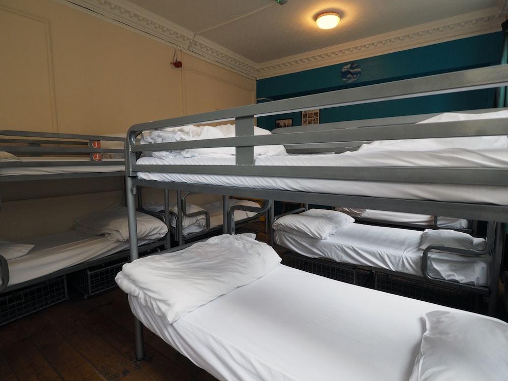 Hostal St Christopher's *
